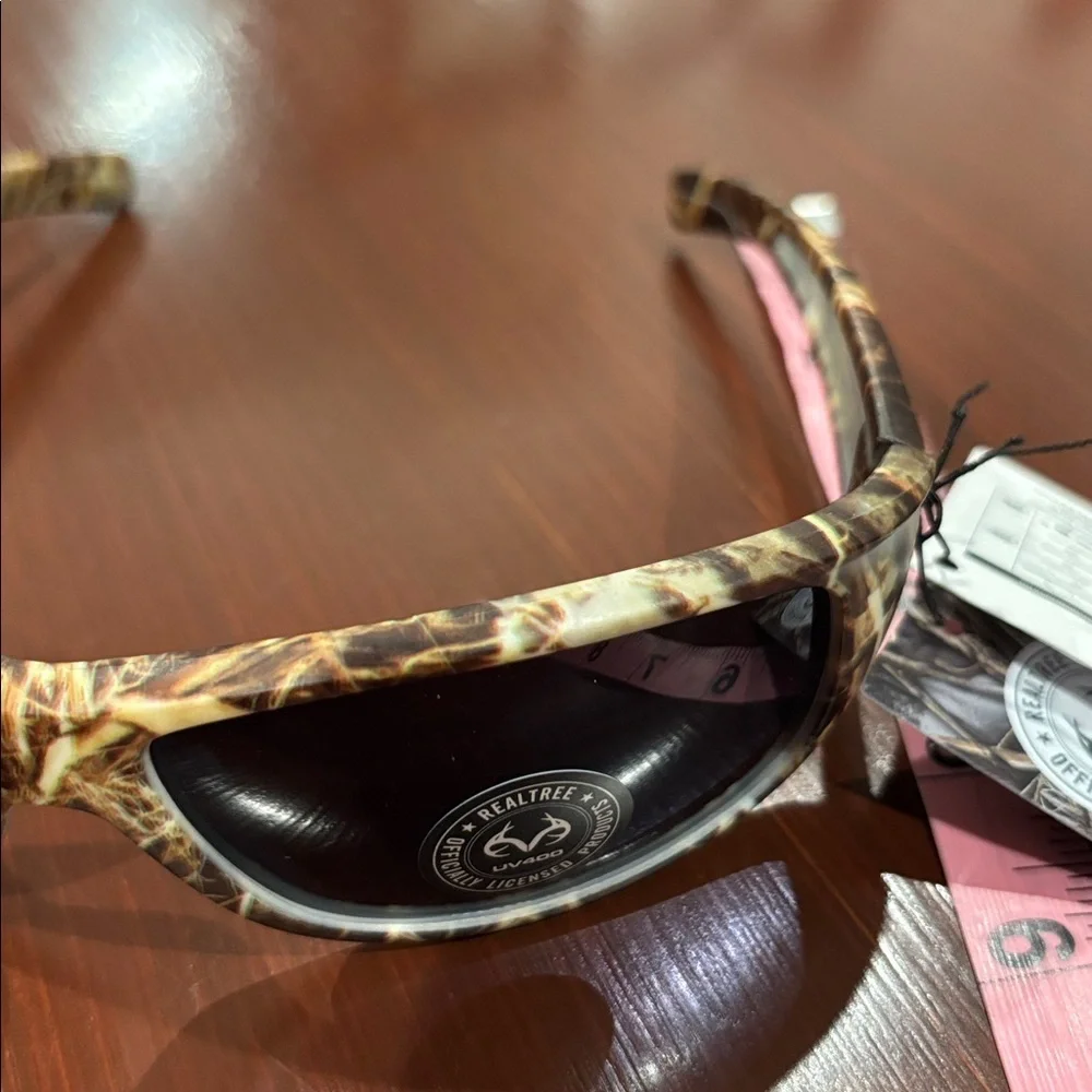 Realtree Max-7 UV 400 protection,CAT 4,black mirror lens, camo sunglasses